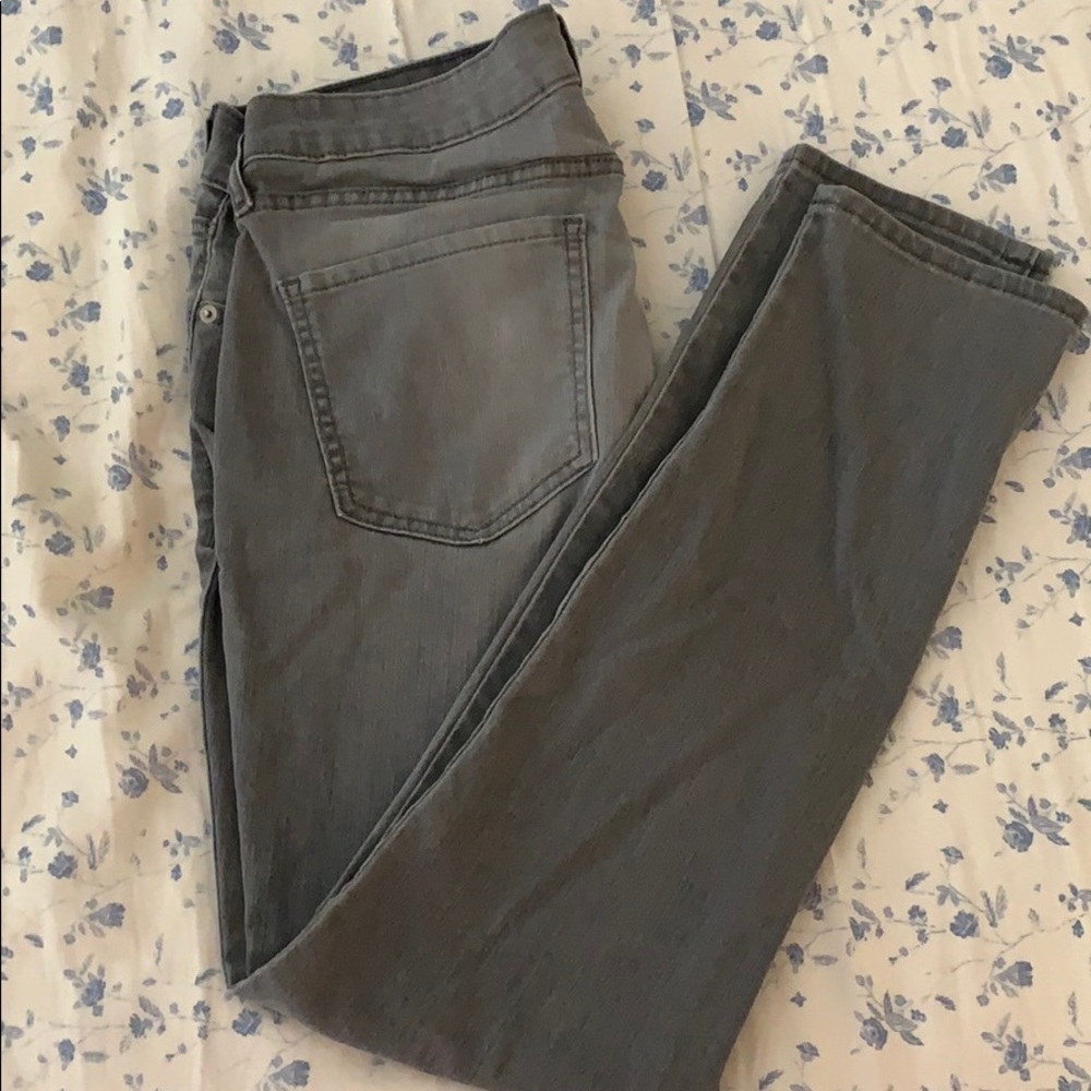 Gray skinny jeans